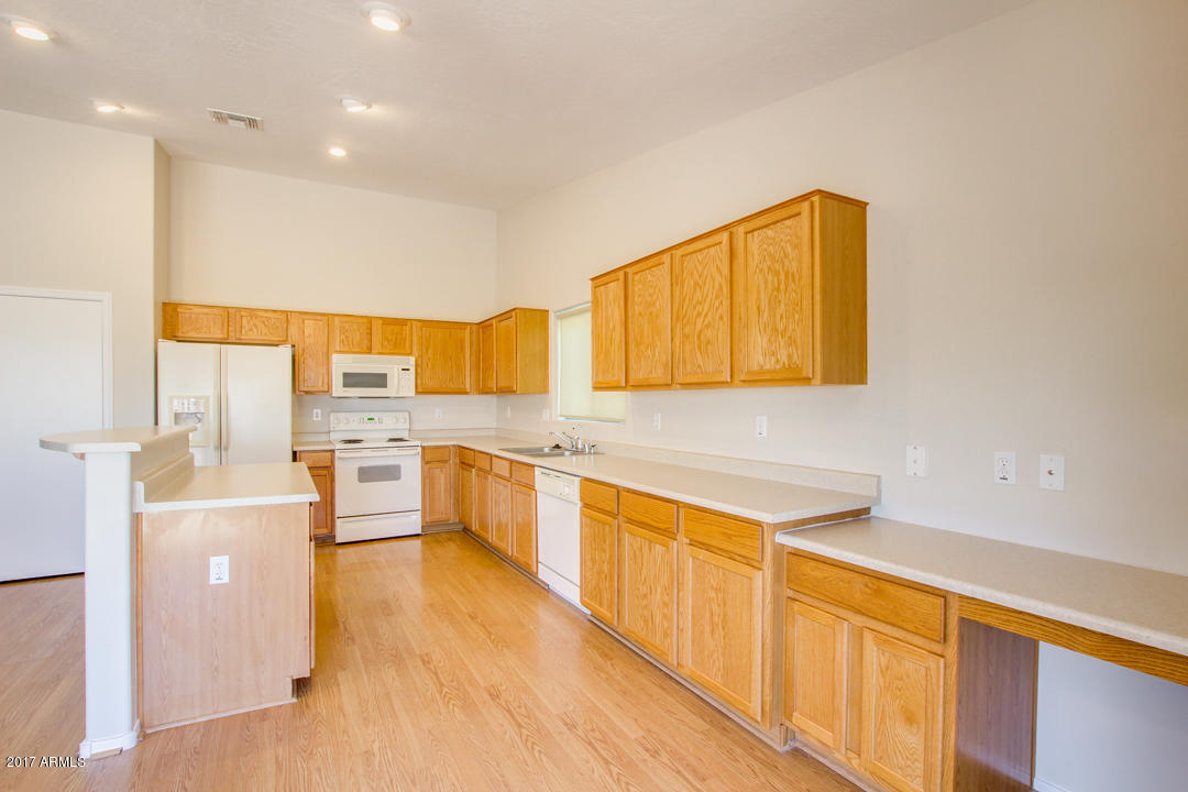 1608 East Beverly Road Phoenix, AZ 85042 - Photo 13 of 46 12-Beverly