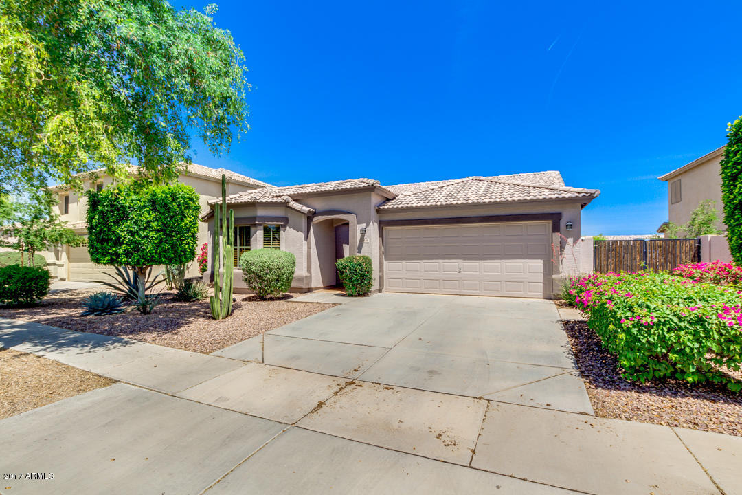 1608 East Beverly Road Phoenix, AZ 85042 - Photo 3 of 46 02-Beverly