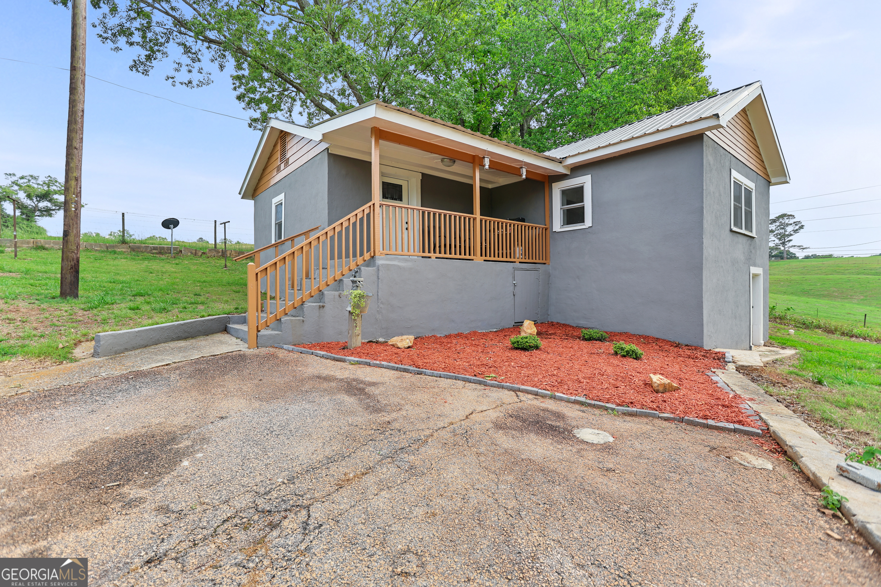 6033 Whitesville Road West Point, GA 31833 - Photo 4 of 32