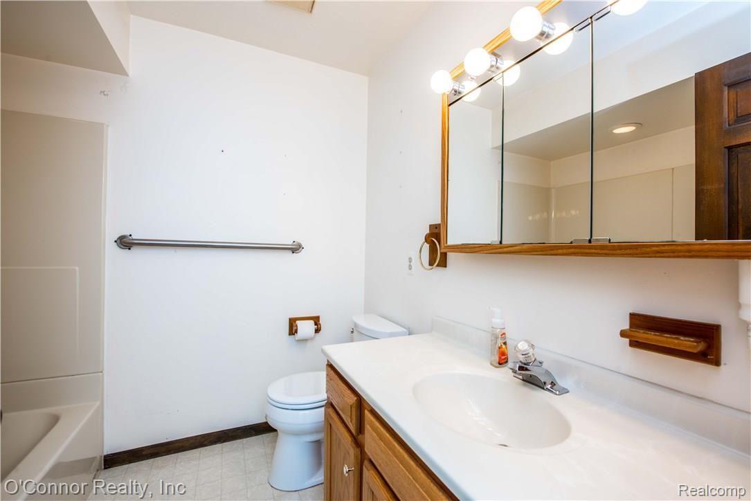 3780 State Road Fort Gratiot, MI 48059 - Photo 12 of 21 3780 State Rd-15.jpg