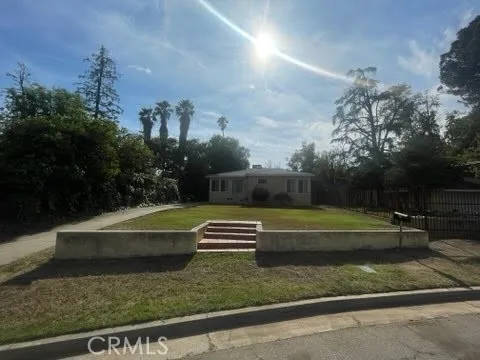 $650 | 521 Walnut Avenue, Bakersfield, CA 93305