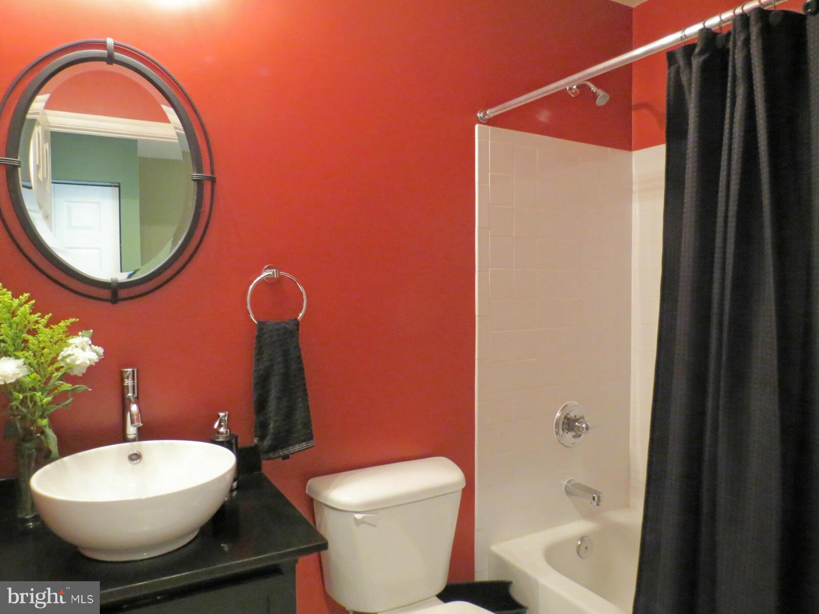 1502 Rambling Way South Frederick, MD 21701 - Photo 18 of 27 Ceramic Hall Bath