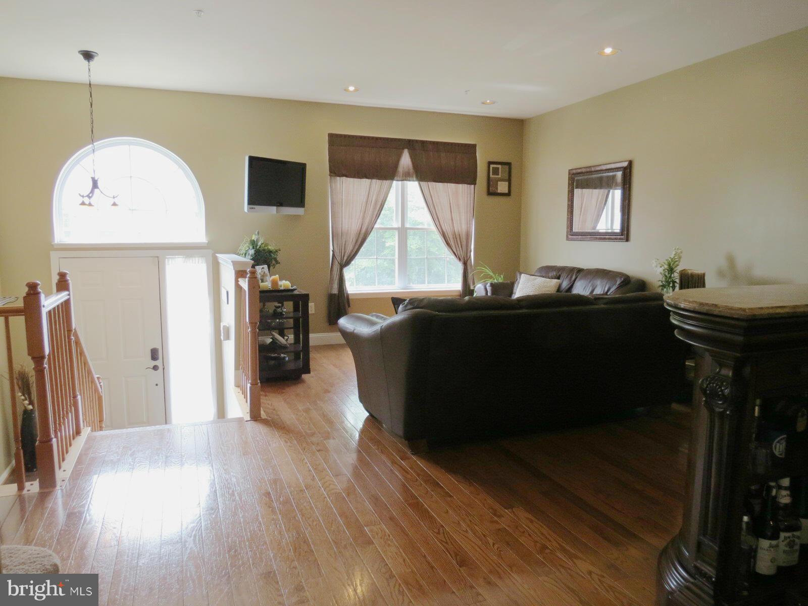 1502 Rambling Way South Frederick, MD 21701 - Photo 5 of 27 Living Room