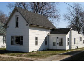 1115 Elm Street Rochester, IN 46975 - Photo 1 of 10