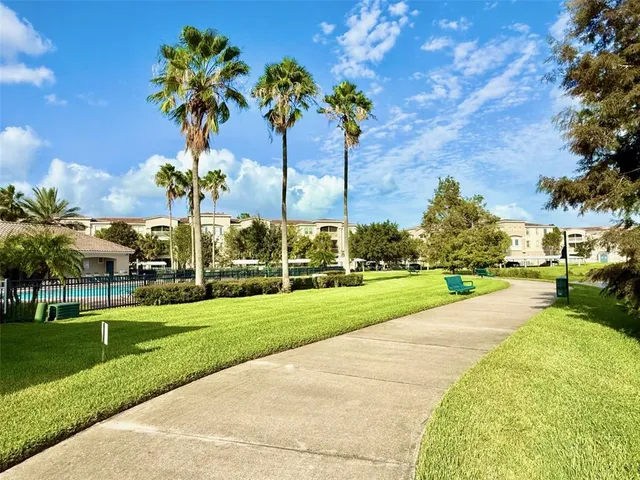 $1,950 | 3301 Whitestone Circle, Unit 307, Kissimmee, FL 34741