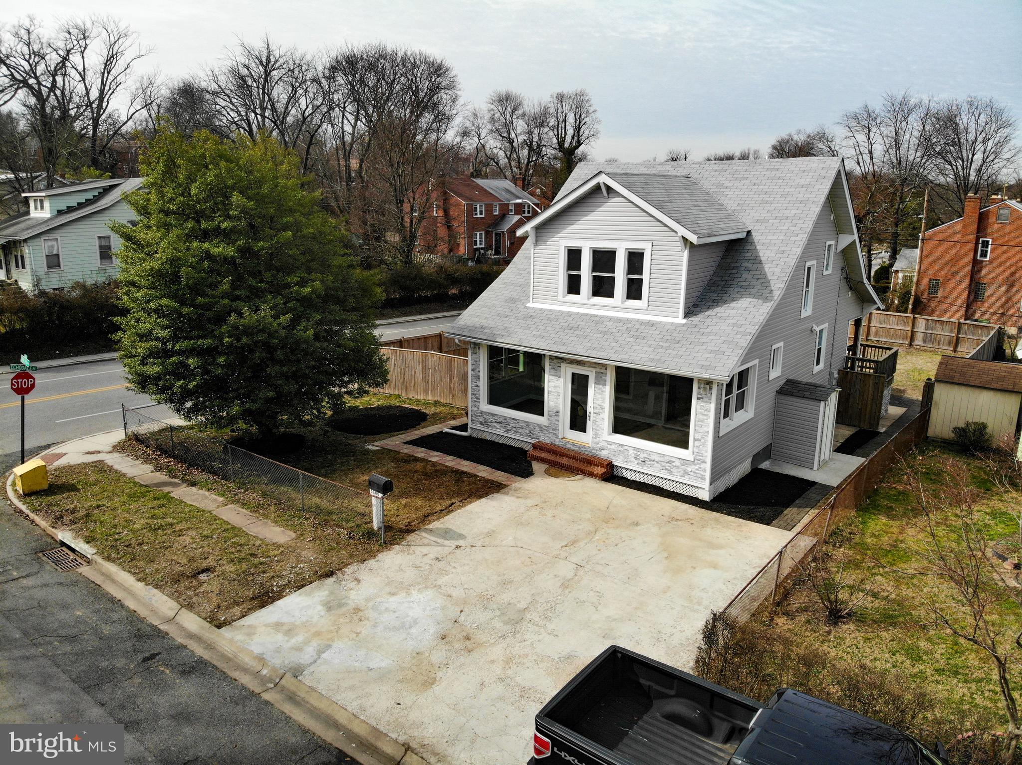 5300 Catalpha Road Baltimore, MD 21214 - Photo 3 of 38