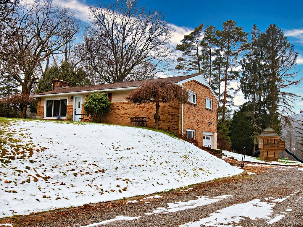 1589 Bellmonte Road Pittsburgh, PA 15237 - Photo 3 of 25 Gallery Image 3