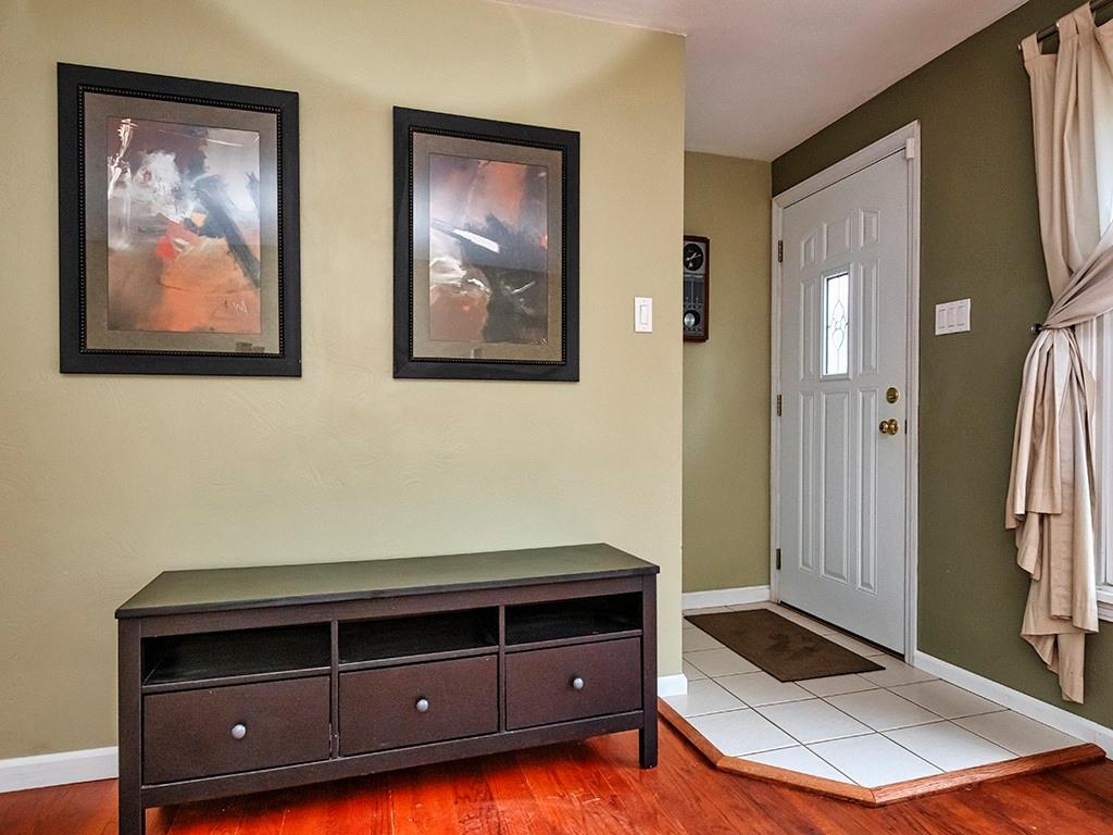 1589 Bellmonte Road Pittsburgh, PA 15237 - Photo 4 of 25 Gallery Image 4