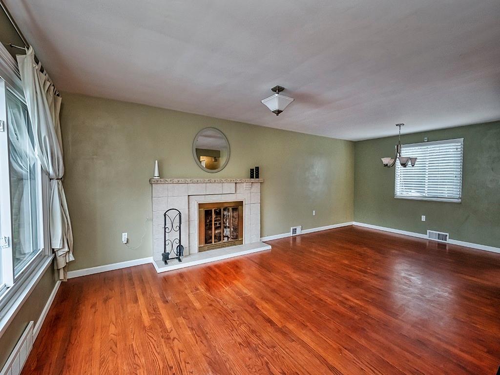 1589 Bellmonte Road Pittsburgh, PA 15237 - Photo 6 of 25 Gallery Image 6