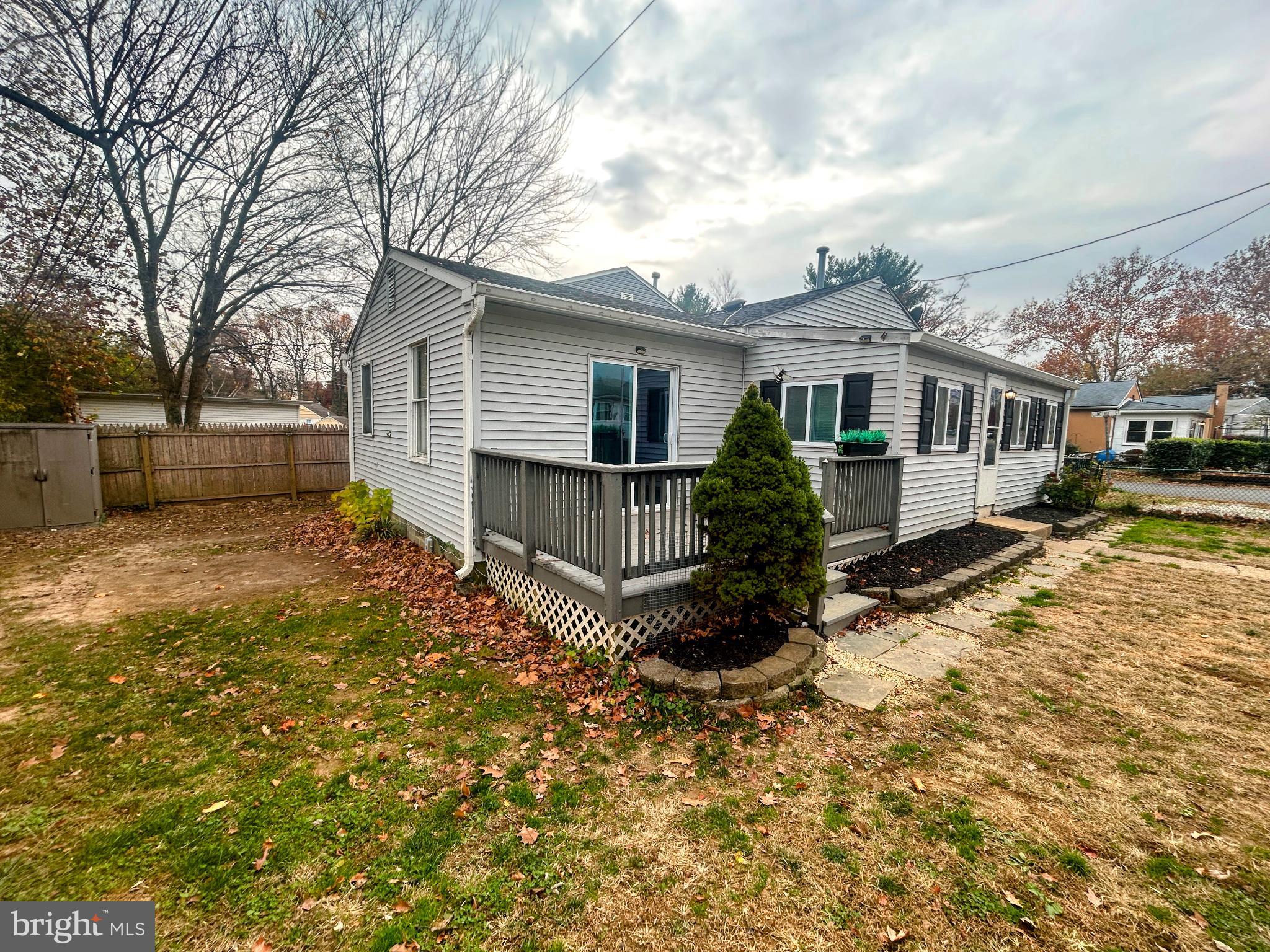 787 Pennsylvania Avenue Wallingford, PA 19086 - Photo 3 of 26 front view of a house with a yard