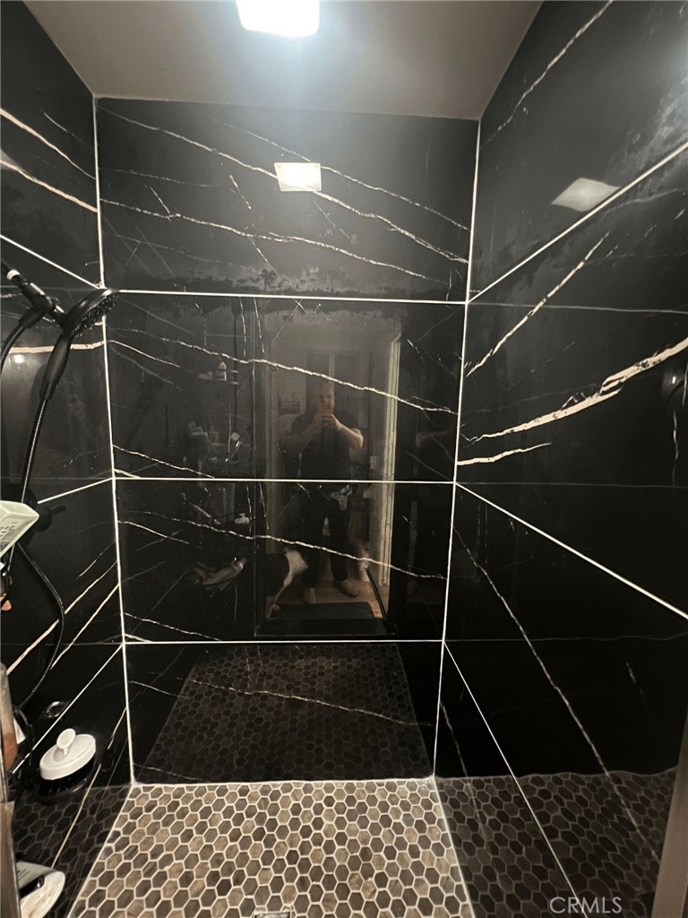 26515 Bluewater Road Helendale, CA 92342 - Photo 5 of 59 New shower enclosure in primary suite