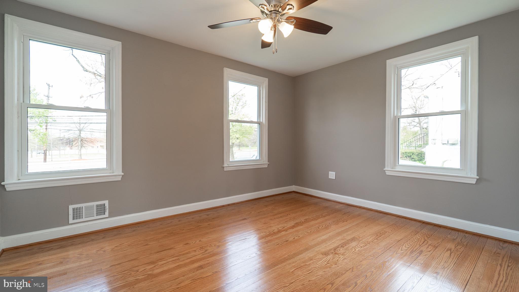 7005 Adelphi Road University Park, MD 20782 - Photo 21 of 39 Main Bedroom 2 with Ceiling Fan