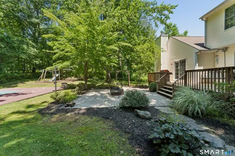 $755,000 | 10 Ferris Road, Newtown, CT 06470