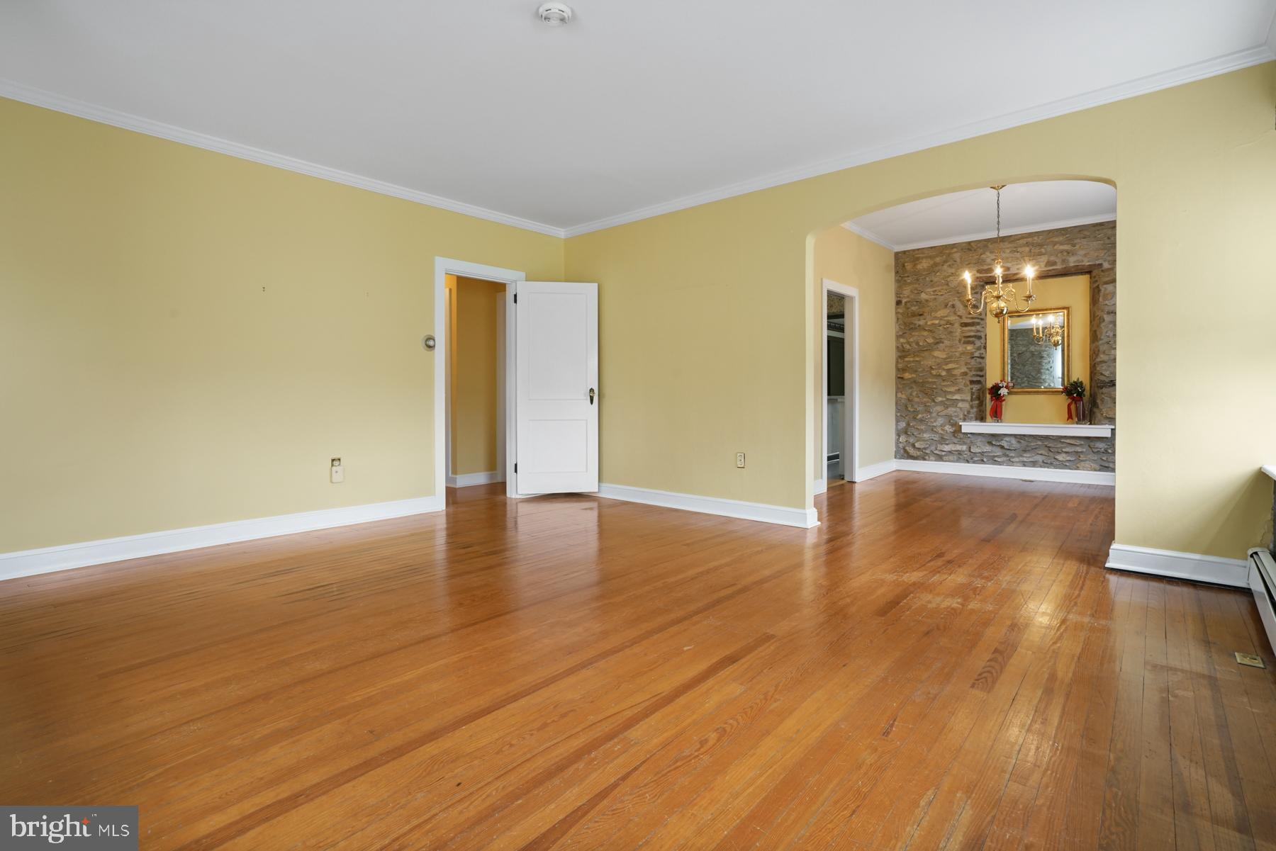 1850 Goosetown Road Coatesville, PA 19320 - Photo 14 of 45 Living Room