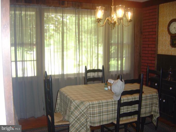 4152 Rupp Road Manchester, MD 21102 - Photo 3 of 16 Dining Room