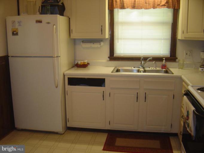 4152 Rupp Road Manchester, MD 21102 - Photo 4 of 16 Kitchen
