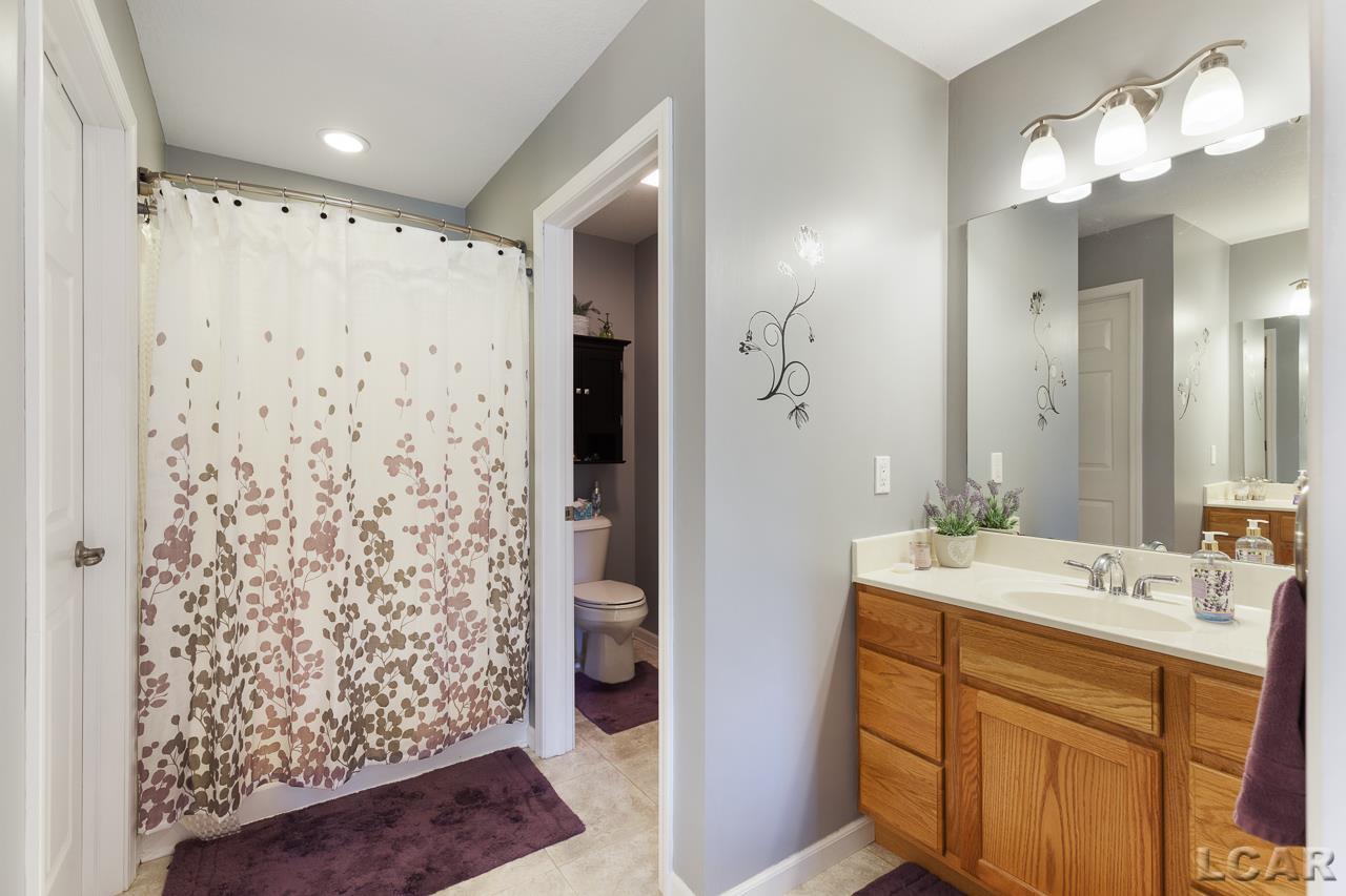 527 Ridge Lane Tecumseh, MI 49286 - Photo 22 of 36 50019334-21.JPG