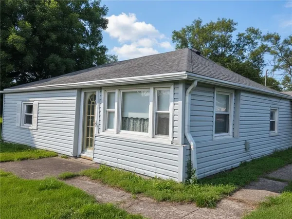 $100,000 | 5909 Southwest Diagonal Road, St. Joseph, MO 64504