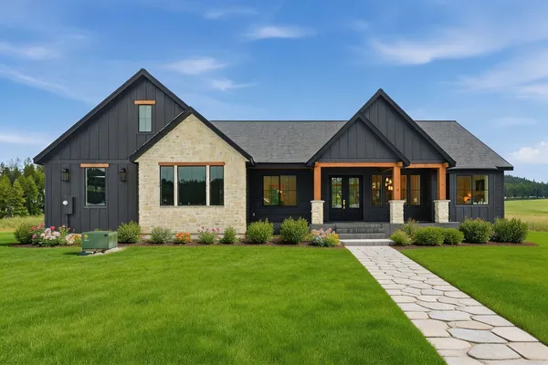 $1,275,000 | 8818 East Little Deep Creek Road, Colbert, WA 99005