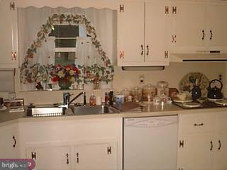 2813 North Kent Road Broomall, PA 19008 - Photo 5 of 6 Gallery Image 5
