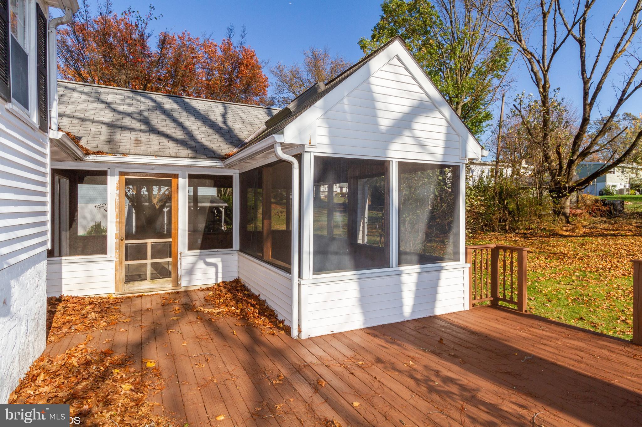 122 Devon Road Chalfont, PA 18914 - Photo 23 of 25 Deck