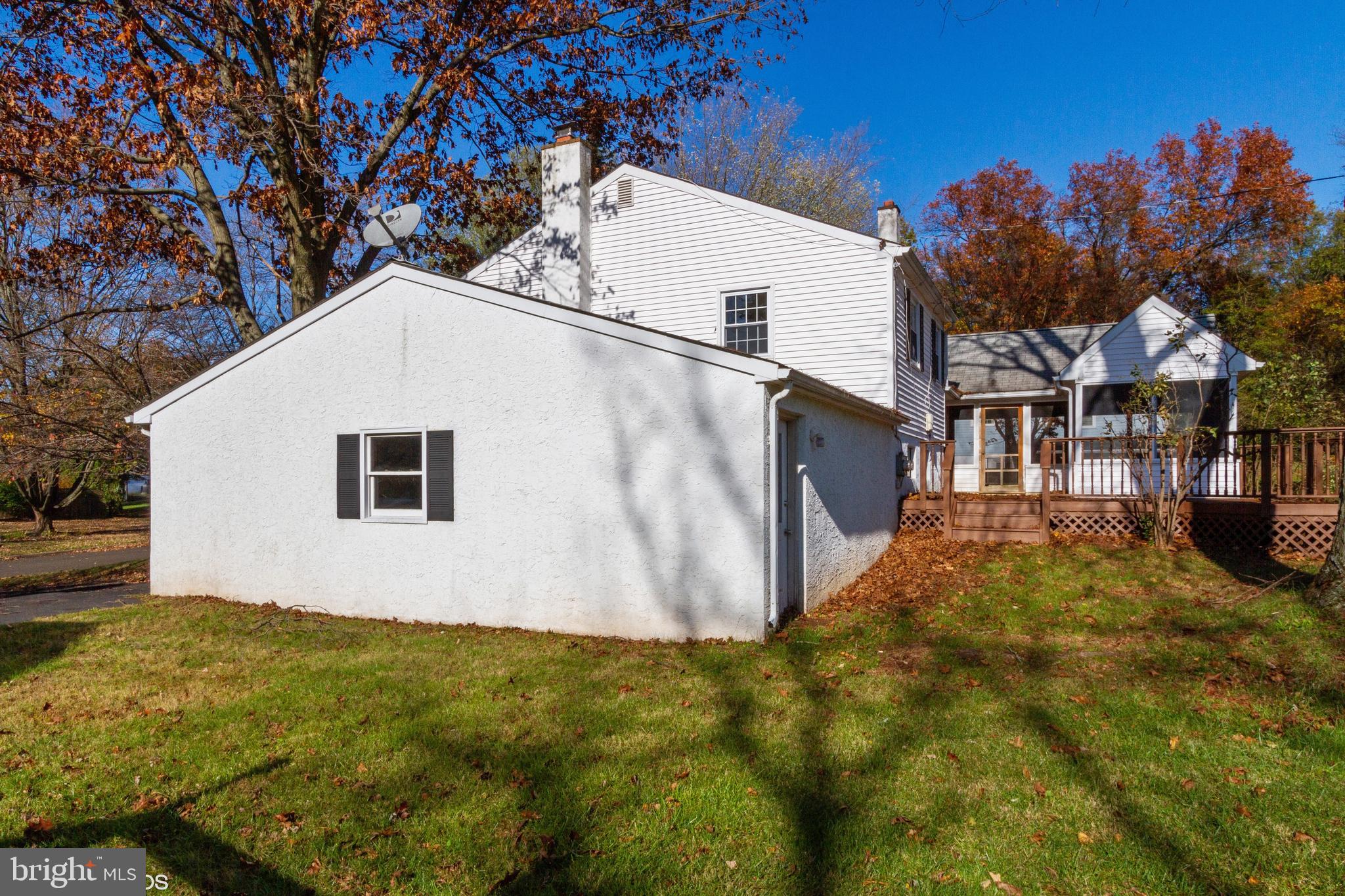 122 Devon Road Chalfont, PA 18914 - Photo 25 of 25 Side