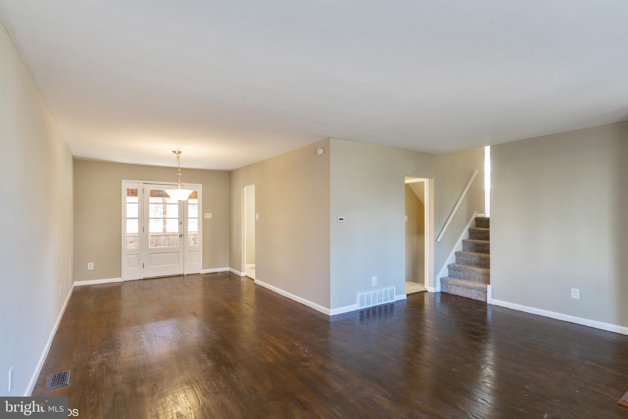 122 Devon Road Chalfont, PA 18914 - Photo 4 of 25 Dining Room