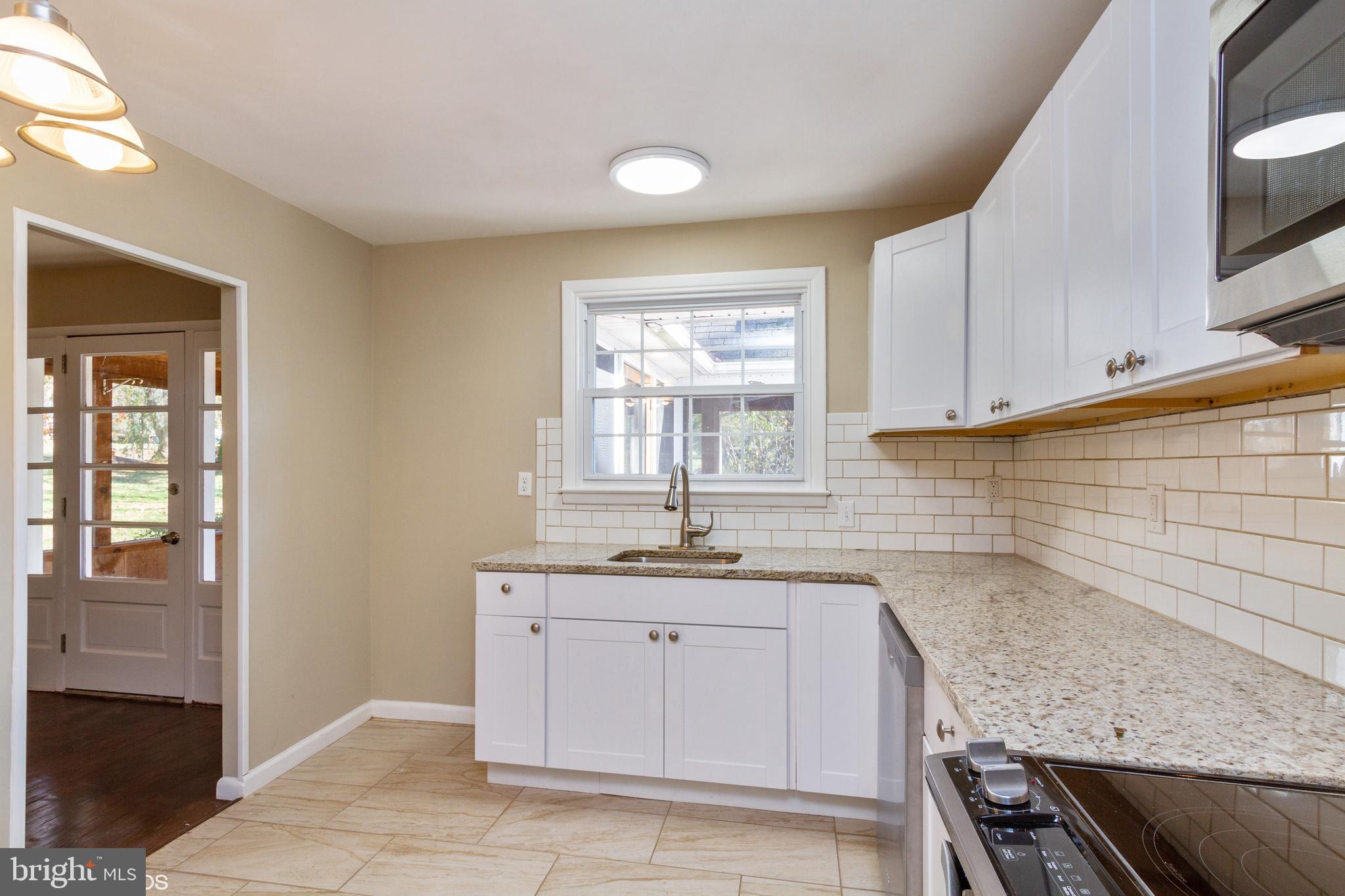 122 Devon Road Chalfont, PA 18914 - Photo 7 of 25 Kitchen