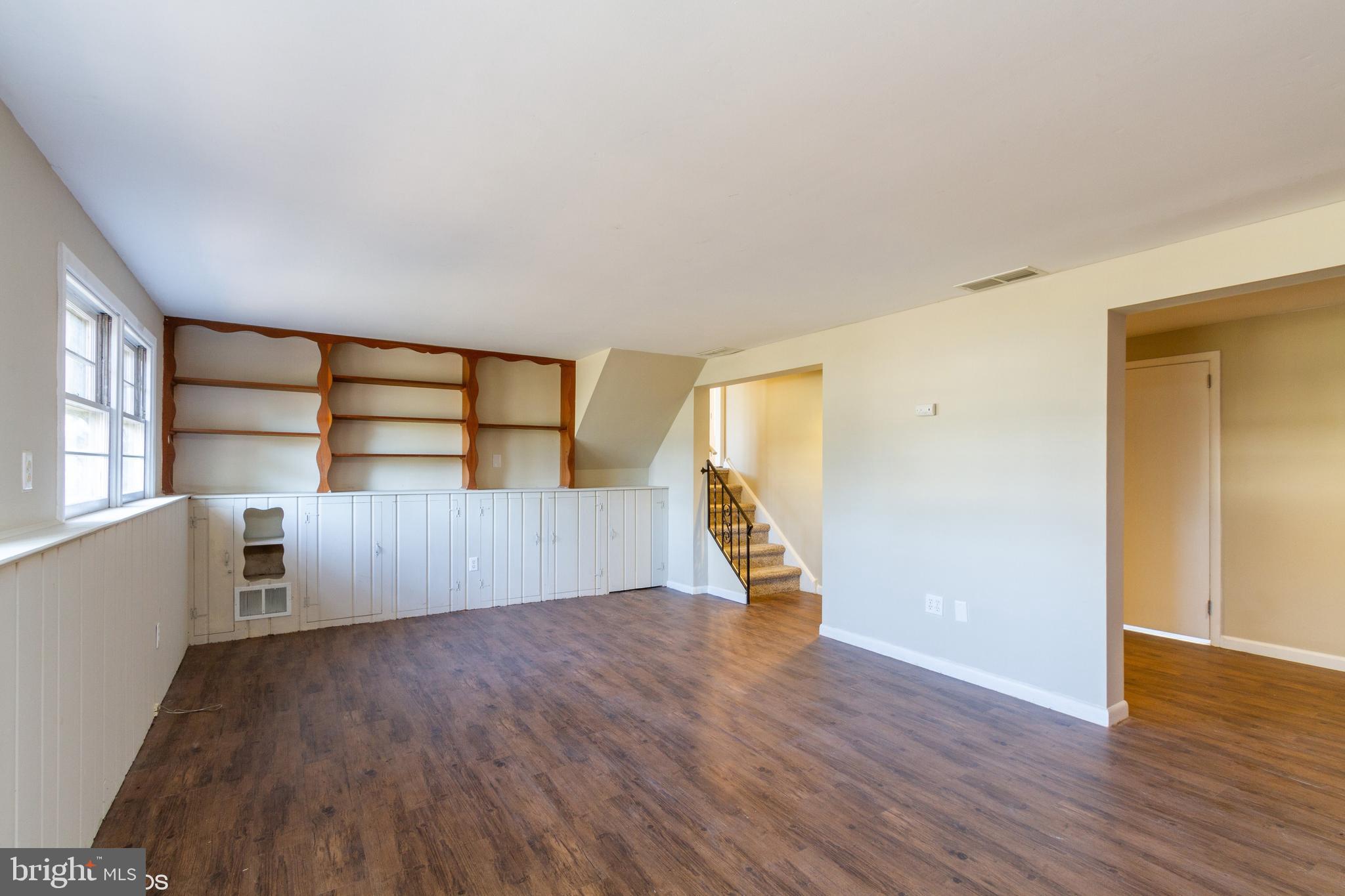 122 Devon Road Chalfont, PA 18914 - Photo 10 of 25 Family Room