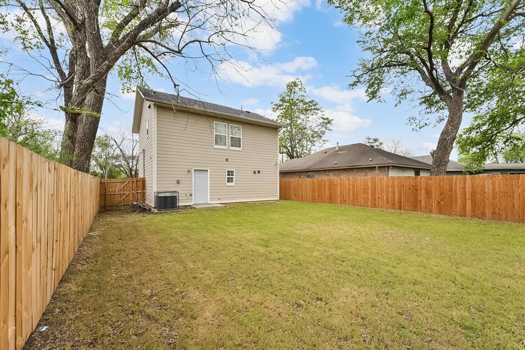 2714 Stephenson Street Dallas, TX 75215 - Photo 13 of 14