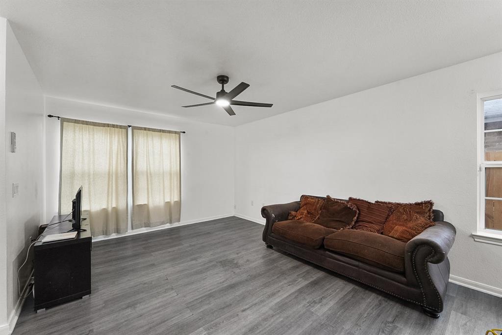 2714 Stephenson Street Dallas, TX 75215 - Photo 4 of 14