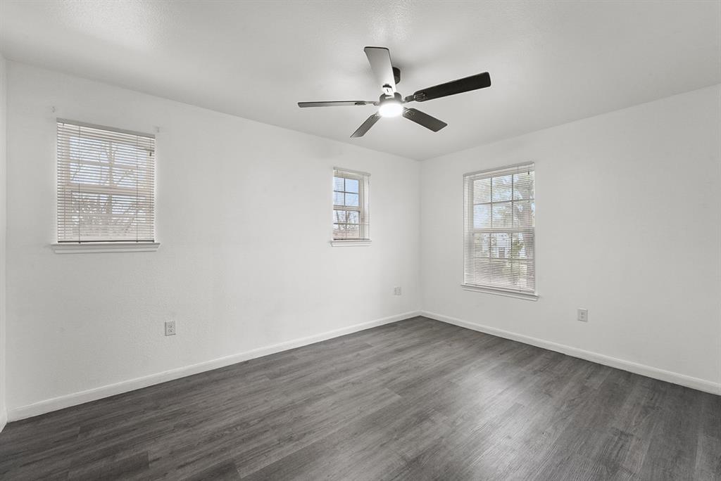 2714 Stephenson Street Dallas, TX 75215 - Photo 8 of 14