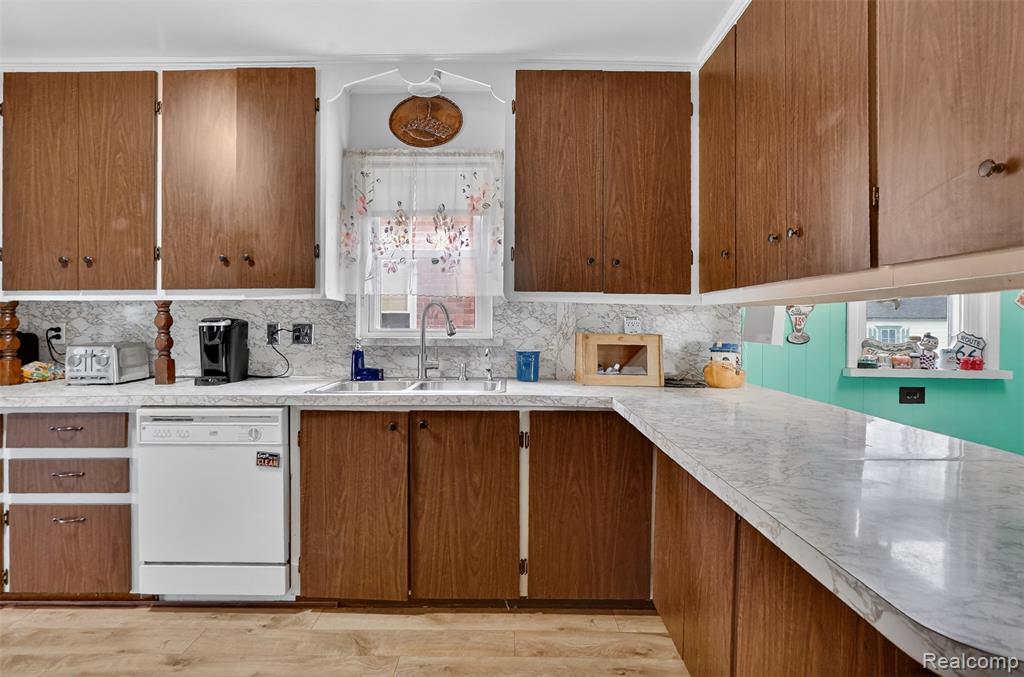 9923 Inkster Road Livonia, MI 48150 - Photo 7 of 26 Gallery Image 7