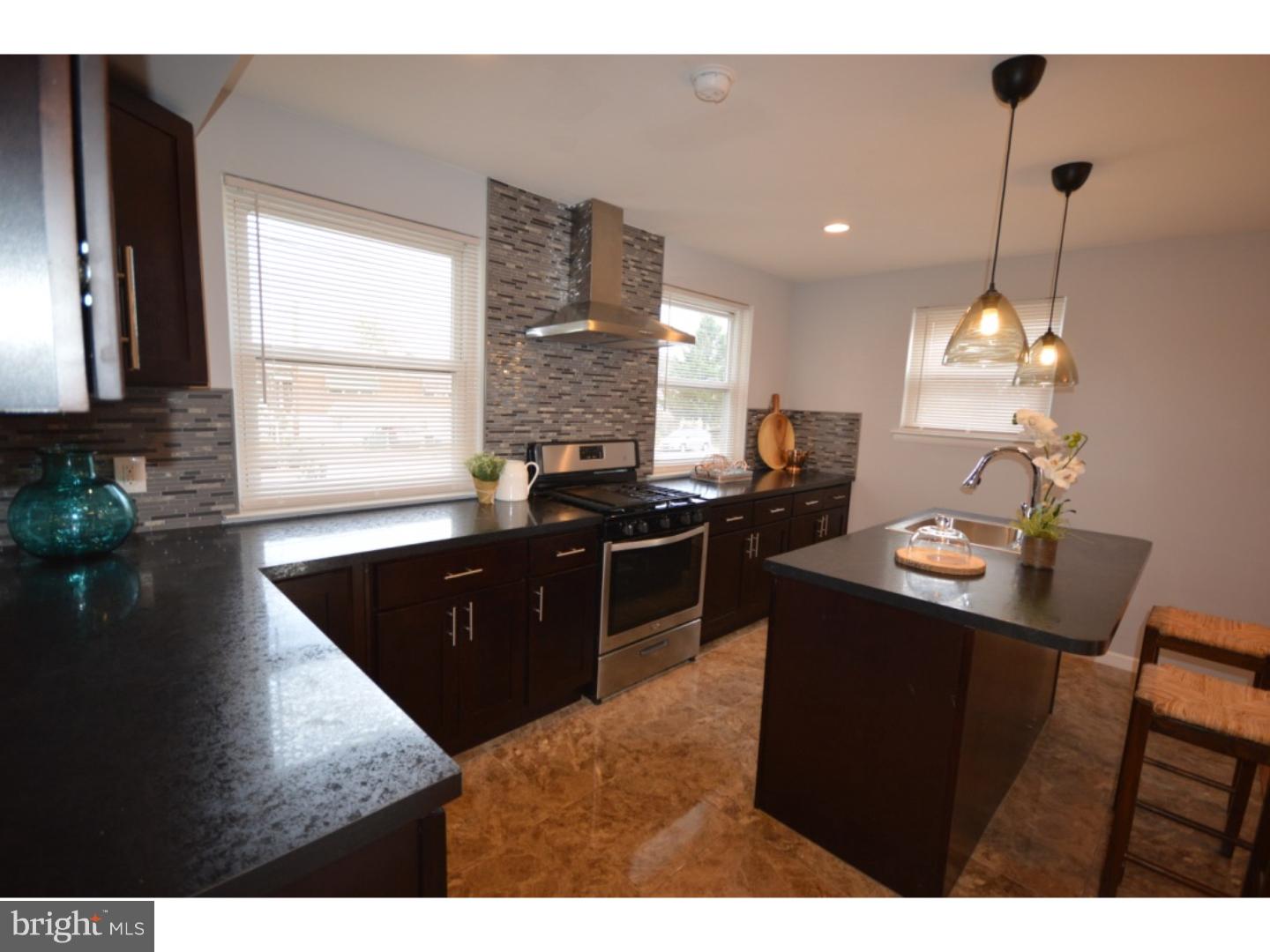 1806 Tomlinson Road Philadelphia, PA 19116 - Photo 3 of 21 Gallery Image 3