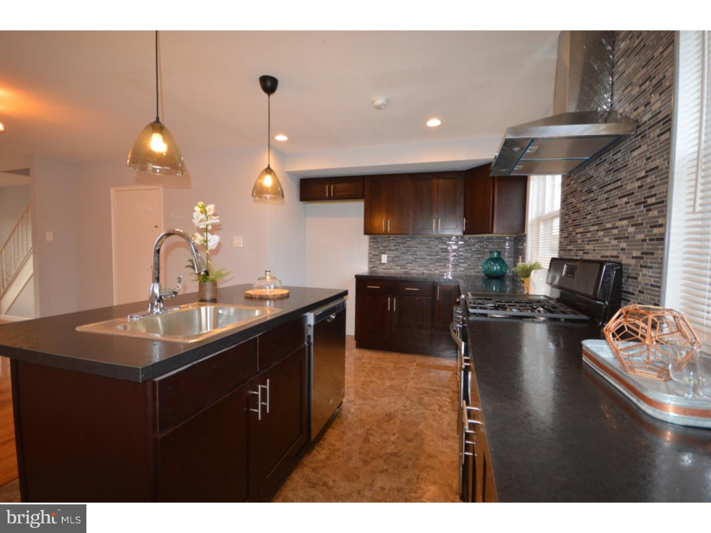 1806 Tomlinson Road Philadelphia, PA 19116 - Photo 4 of 21 Gallery Image 4