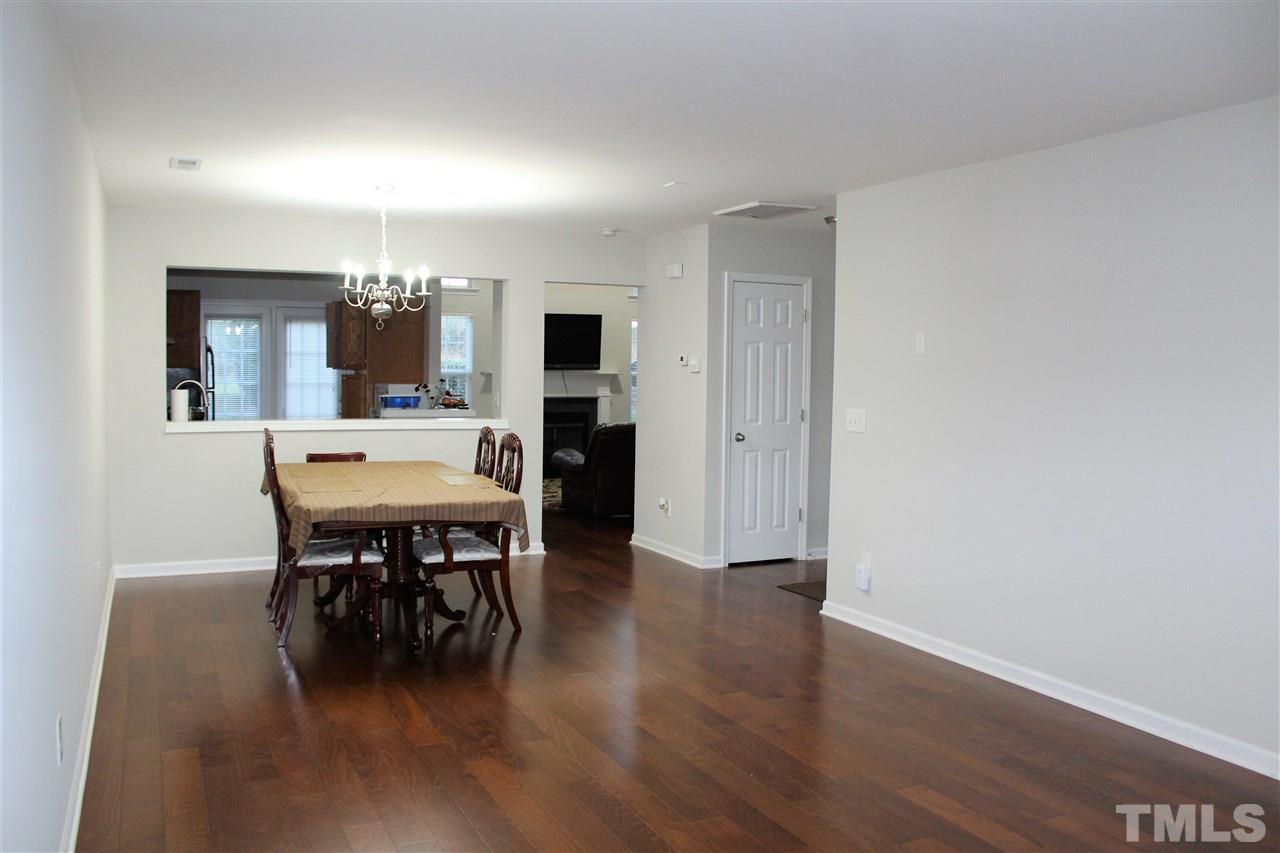 512 Ringleaf Court Cary, NC 27513 - Photo 3 of 12 Gallery Image 3
