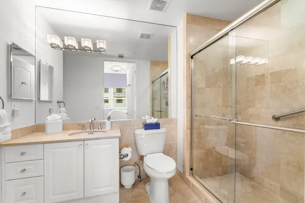 $5,900 | 99 Southeast Mizner Boulevard, Unit 543, Boca Raton, FL 33432