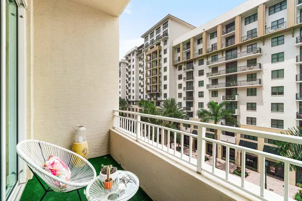 $5,900 | 99 Southeast Mizner Boulevard, Unit 543, Boca Raton, FL 33432