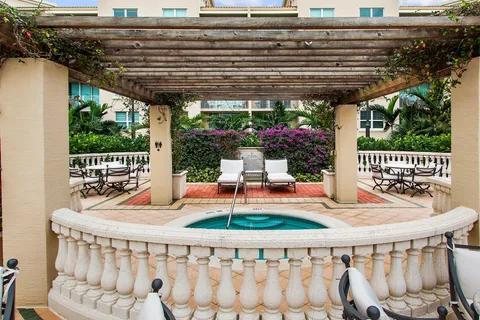 $5,900 | 99 Southeast Mizner Boulevard, Unit 543, Boca Raton, FL 33432