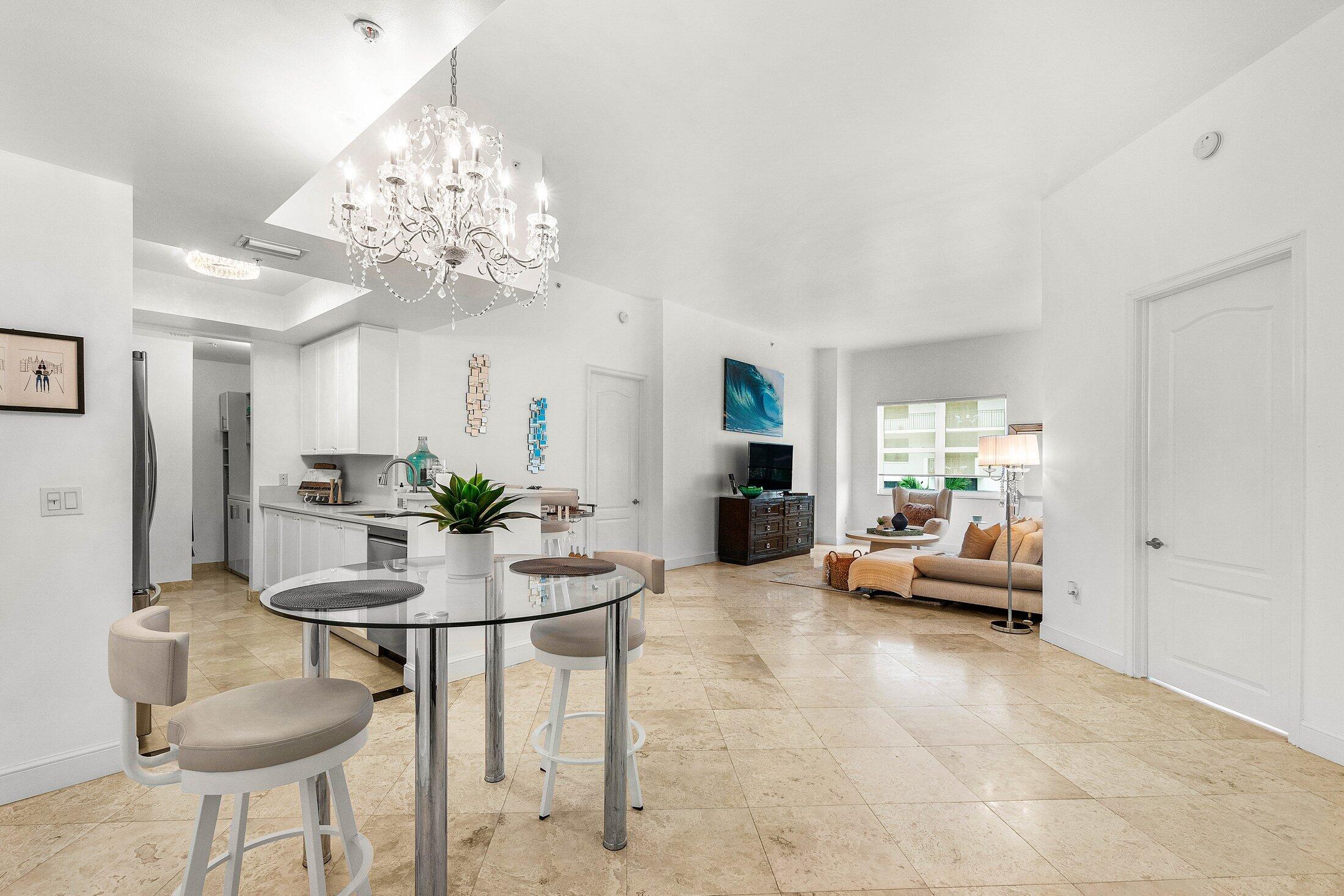 99 Southeast Mizner Boulevard, Unit 543 Boca Raton, FL 33432 - Photo 4 of 45 005-99SoutheastMiznerBoulevard-543-BocaR