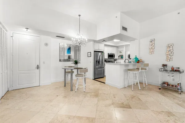 $5,900 | 99 Southeast Mizner Boulevard, Unit 543, Boca Raton, FL 33432