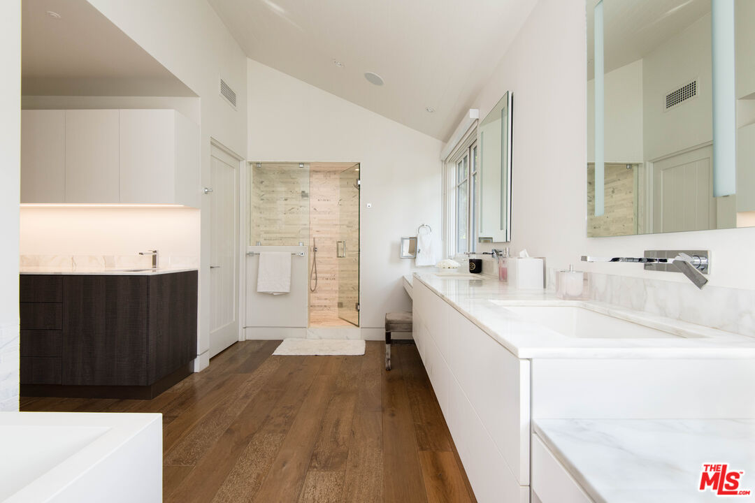 13705 Romany Drive Pacific Palisades, CA 90272 - Photo 30 of 54