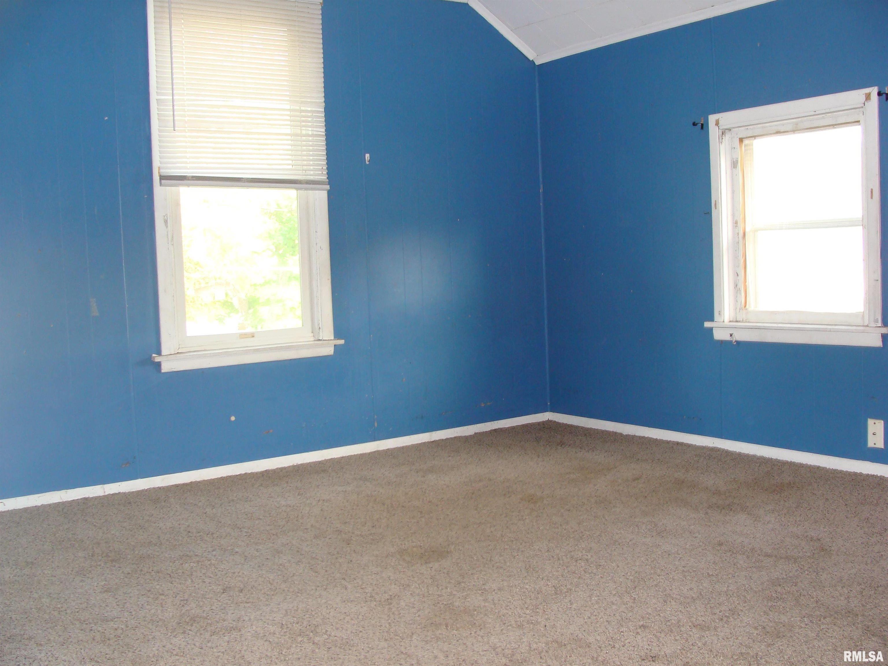 487 North Elmwood Road Farmington, IL 61531 - Photo 18 of 22 Gallery Image 18