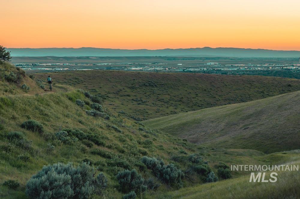2528 South Linnet Place Boise, ID 83716 - Photo 31 of 33 Bird's eye view of a mountainous background