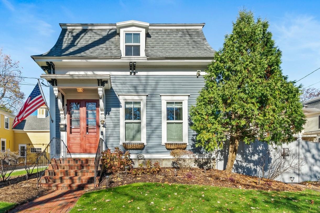 7 West Appleton Street Manchester, NH 03104 - Photo 1 of 40 Gallery Image 1