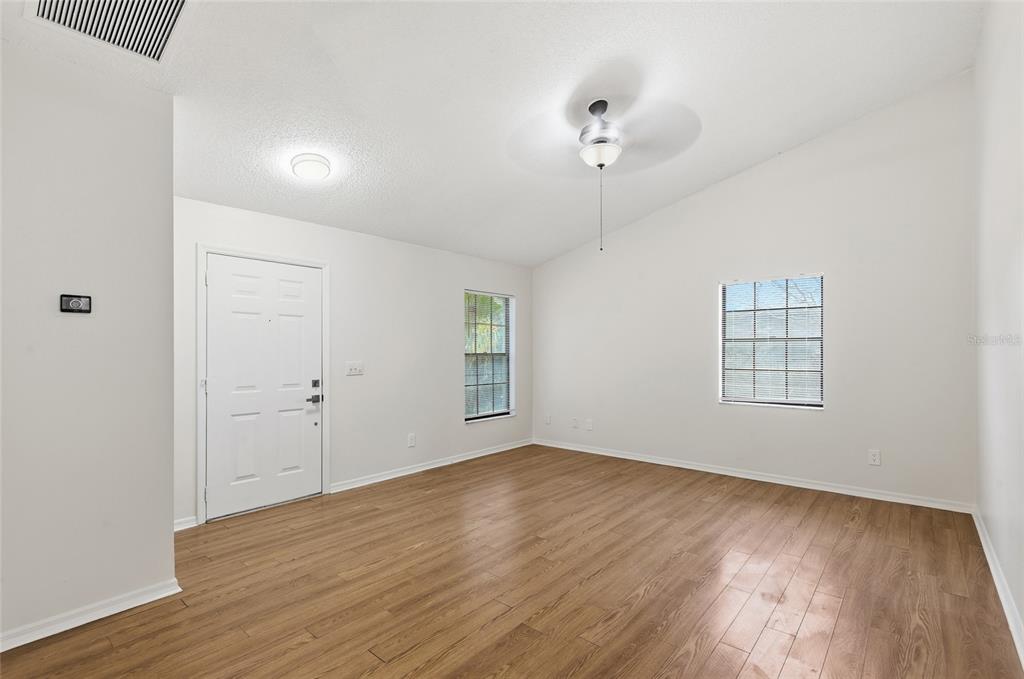 4549 Point Look Out Road Orlando, FL 32808 - Photo 4 of 29 Gallery Image 4