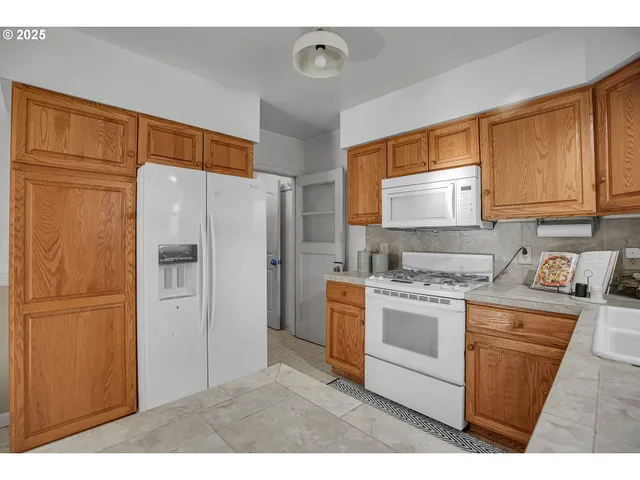 $449,000 | 1023 Northeast 172nd Avenue, Portland, OR 97230