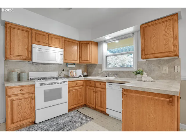 $449,000 | 1023 Northeast 172nd Avenue, Portland, OR 97230