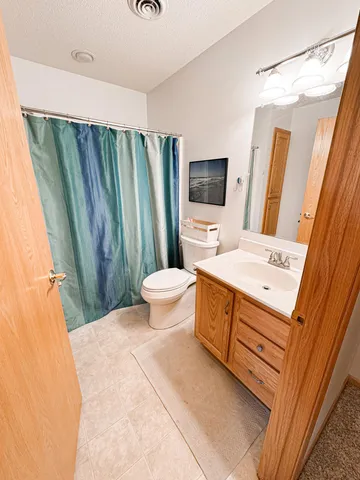 $339,000 | 686 West River Drive, New London, MN 56273