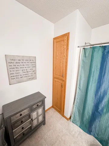 $339,000 | 686 West River Drive, New London, MN 56273